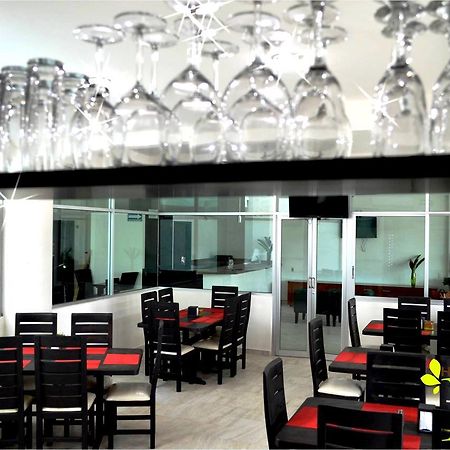 Hotel Rv Мартинес-де-ла-Торре Экстерьер фото